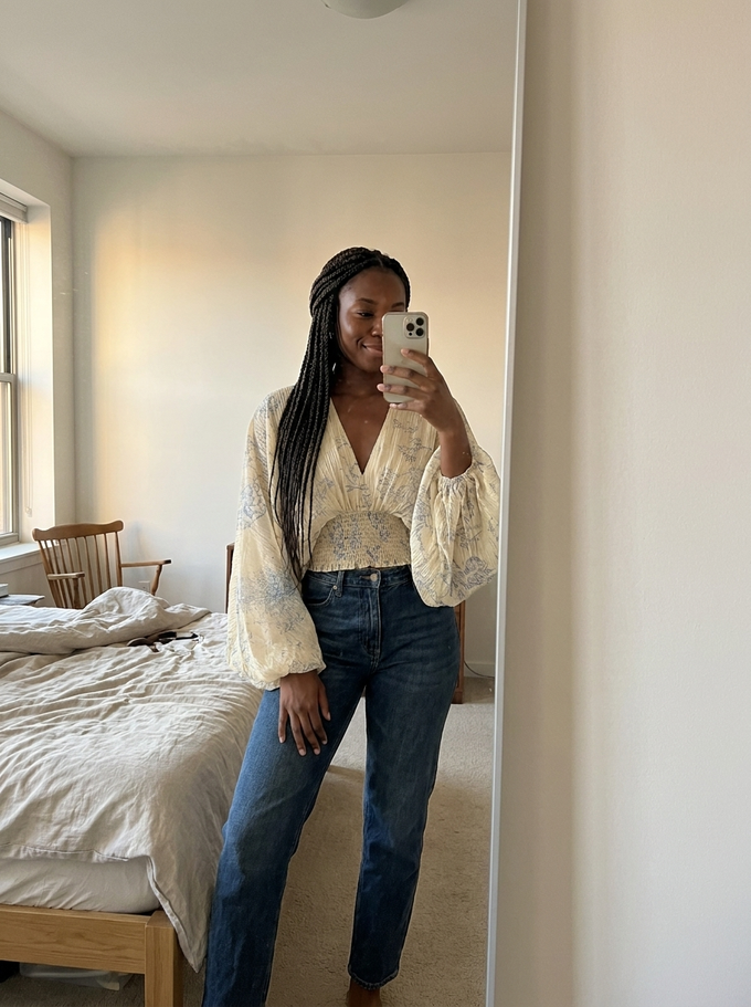 Emma R., 24