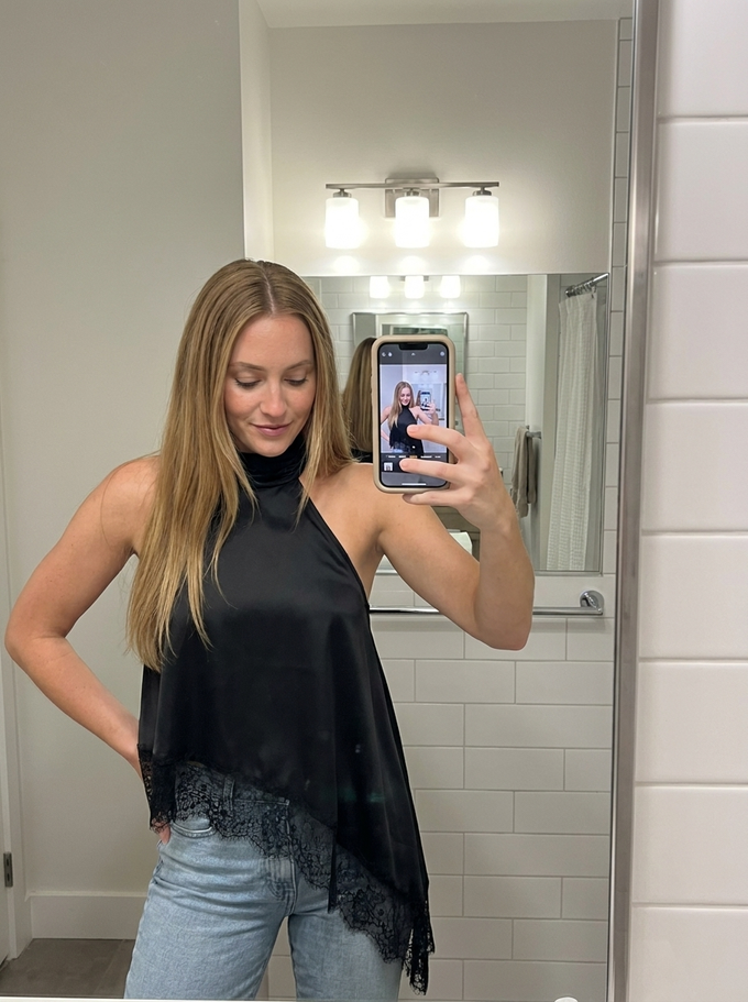 Zoe B., 28