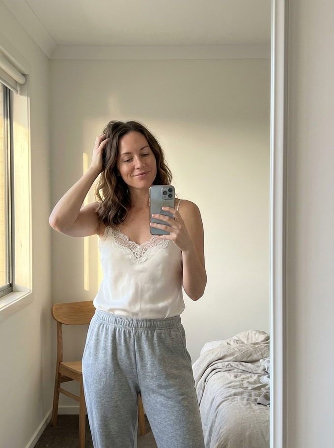 Iris T., 28
