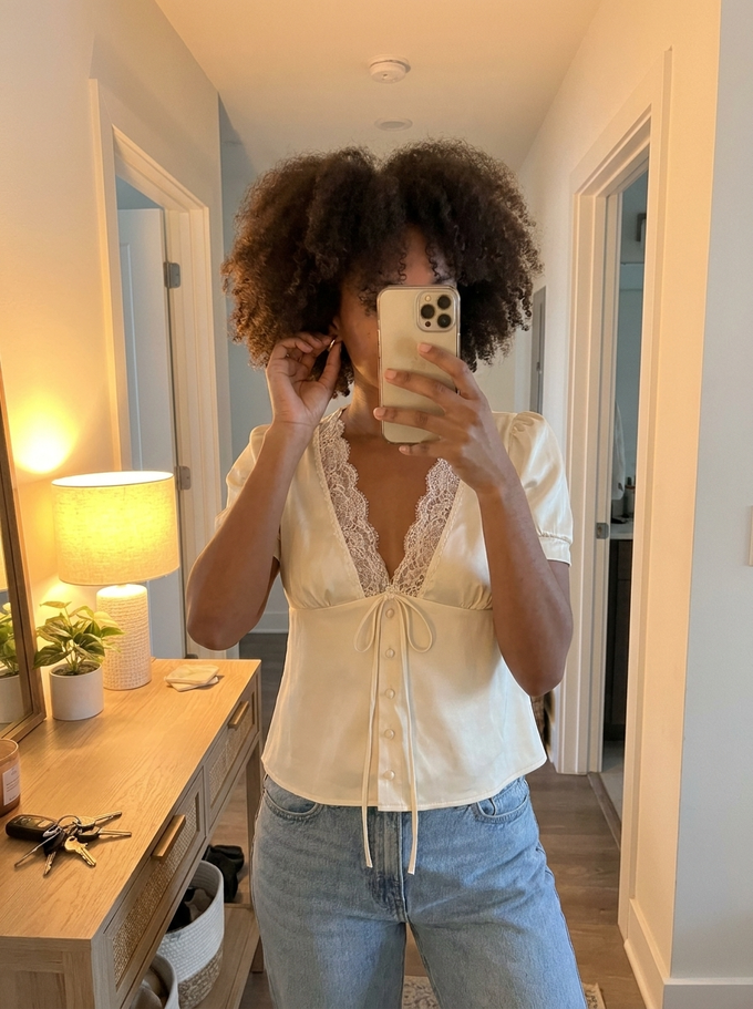 Mila R., 33