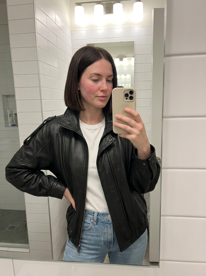 Margot D., 37